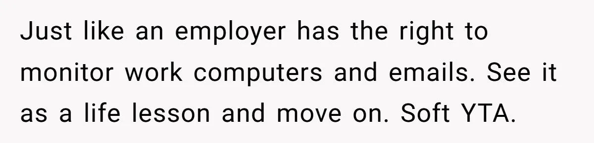 “Mind Your Own Screen!” - Student Reports ‘Creepy’ Teacher Who Closed Her Tabs at Lunch