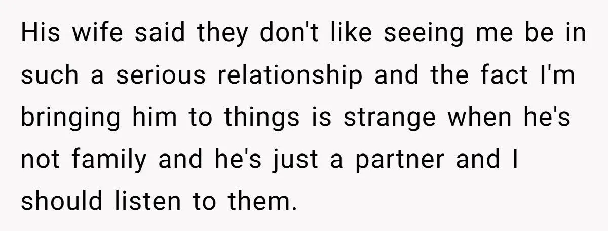 Dad Welcomes New Wife as ‘Family’ but Refuses to Accept Daughter’s Boyfriend — She Finally Snaps Back
