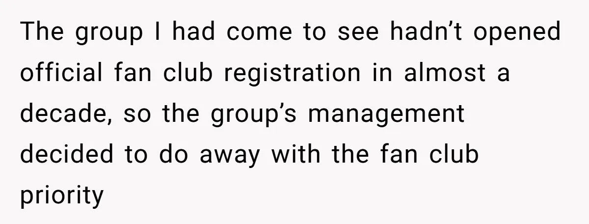 A Latina Kpop Fan Quietly Outsmarted a Rude Girl in Line by Speaking Korean