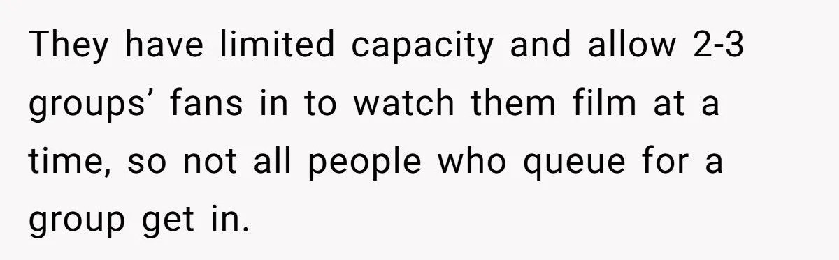 A Latina Kpop Fan Quietly Outsmarted a Rude Girl in Line by Speaking Korean