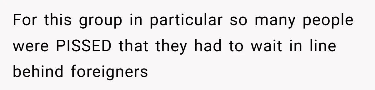 A Latina Kpop Fan Quietly Outsmarted a Rude Girl in Line by Speaking Korean