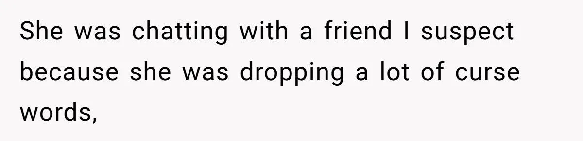 A Latina Kpop Fan Quietly Outsmarted a Rude Girl in Line by Speaking Korean