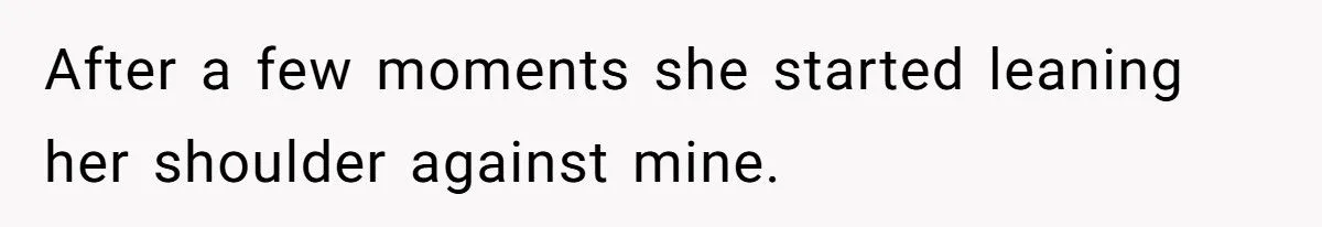 Woman Turns Into a “Human Pillar” on a Bus - Until Petty Revenge Sends Her Crashing to the Floor