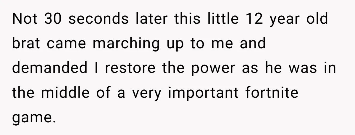 Tradesman Shuts Down Fortnite Game, Kid Throws a Fit, and Dad Just Watches
