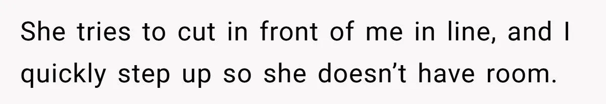 Shopper Delays Entitled Customer With Slow Checkout Revenge
