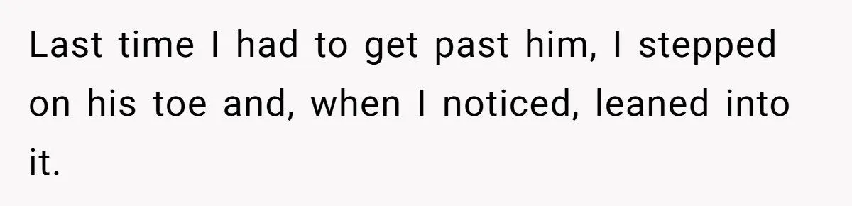 Commuter Thwarts Seat-Hogging Jerk On Train With Persistent Sit-Downs