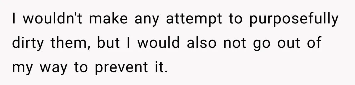 Commuter Thwarts Seat-Hogging Jerk On Train With Persistent Sit-Downs