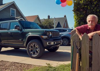 Nosy Neighbors Hog The Driveway, Aunt Deploys Jeep Justice