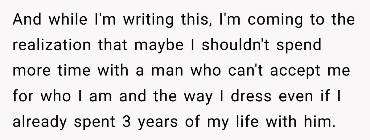 Her Boyfriend Told Her She’d ‘Deserve It’ If She Got Raped for Wearing a Revealing Outfit Her Boyfriend Told Her She’d ‘Deserve It’ If She Got Raped for Wearing a Revealing Outfit