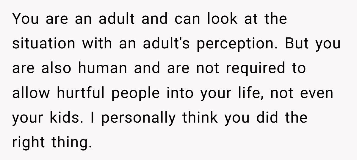 Mom Refuses To Let Estranged Daughter Spend Christmas With Her ‘New’ Family