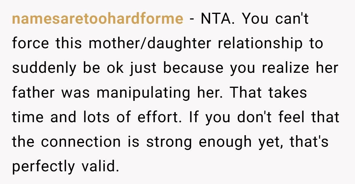 Mom Refuses To Let Estranged Daughter Spend Christmas With Her ‘New’ Family