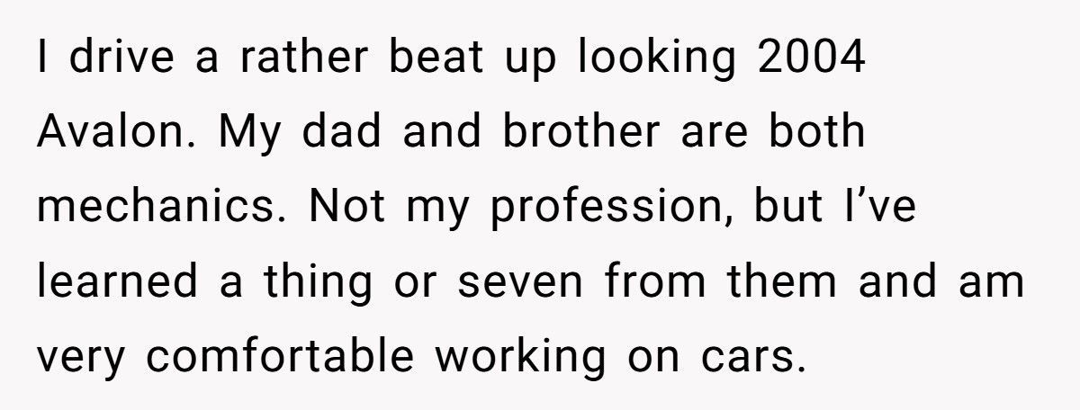 Mechanic Tries To Scam “Clueless” Girl, Gets Humiliated In Front Of Customers