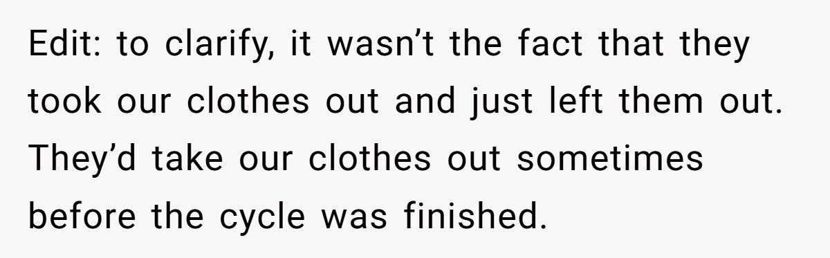 New Neighbors Stole His Laundry Soap, So He “Refilled” It With Dye And Bleach
