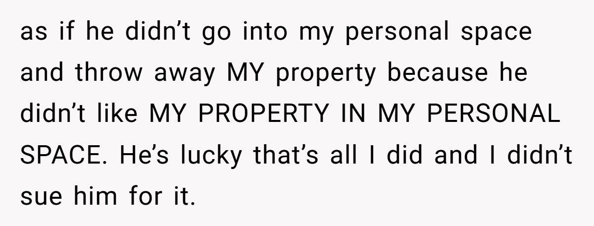 Woman Destroys Boyfriend’s LEGO Collection After He Throws Away Her Childhood Teddy Bear Woman Destroys Boyfriend’s LEGO Collection After He Throws Away Her Childhood Teddy Bear