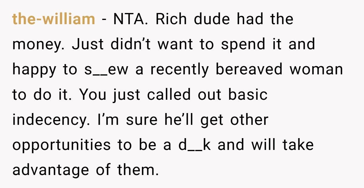 Guy Tried To Scam A Widow, Then Got Mad When Another Shopper Told Her The Truth