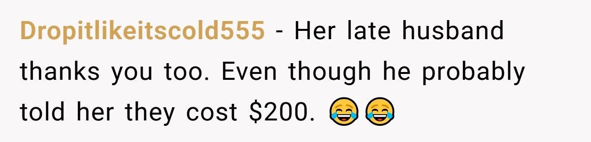 Guy Tried To Scam A Widow, Then Got Mad When Another Shopper Told Her The Truth