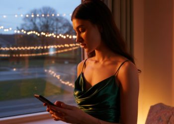 Cheating Girlfriend Dreams Of Prom Night, Boyfriend Turns It Into Her Worst Memory Instead