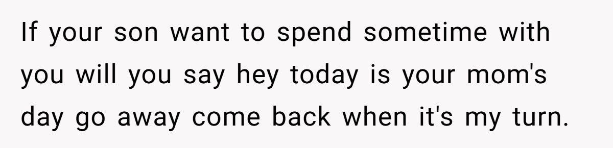 Mom Furious After Ex Gets Drunk At Family Christmas, Says He Wasn’t Responsible That Day