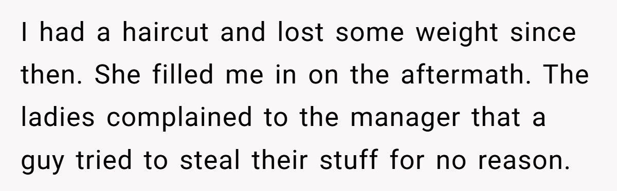 Entitled Shoppers Block A Worker, So A Bystander Teaches Them An Unforgettable Lesson