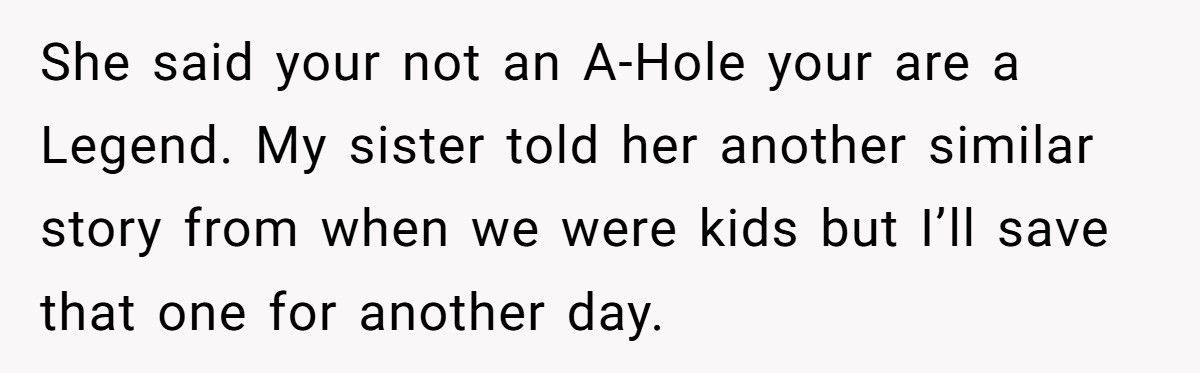 Entitled Shoppers Block A Worker, So A Bystander Teaches Them An Unforgettable Lesson