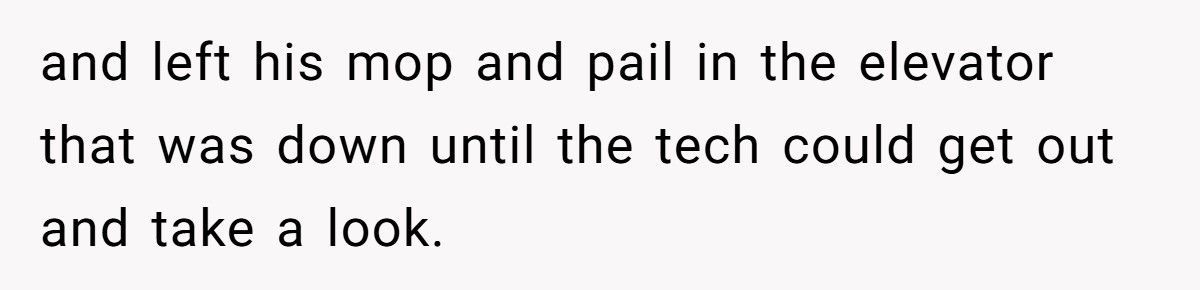 Entitled Shoppers Block A Worker, So A Bystander Teaches Them An Unforgettable Lesson
