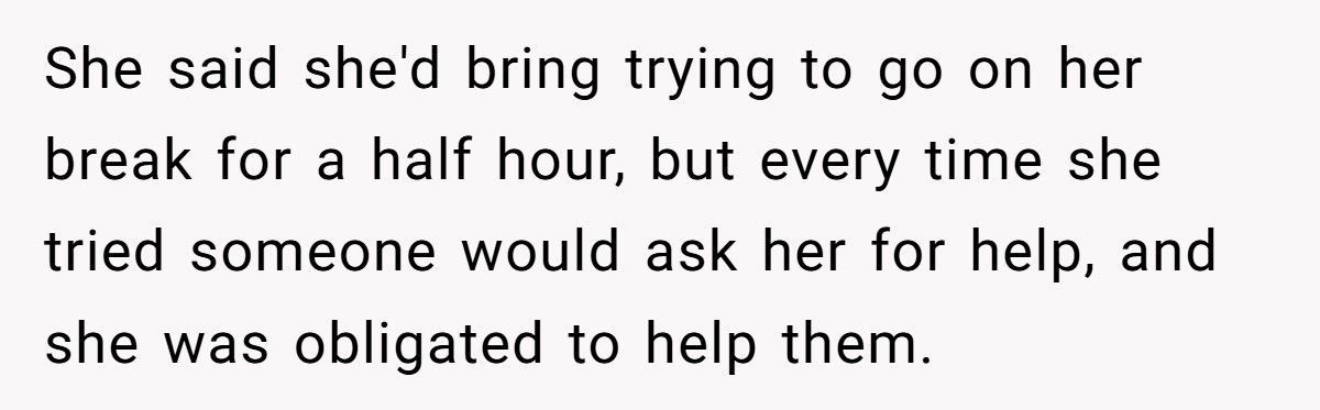 Entitled Shoppers Block A Worker, So A Bystander Teaches Them An Unforgettable Lesson