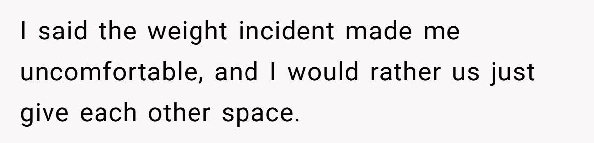 Guy Says He’s Not Interested, Woman At The Gym Keeps Showing Up In His Workout Routine