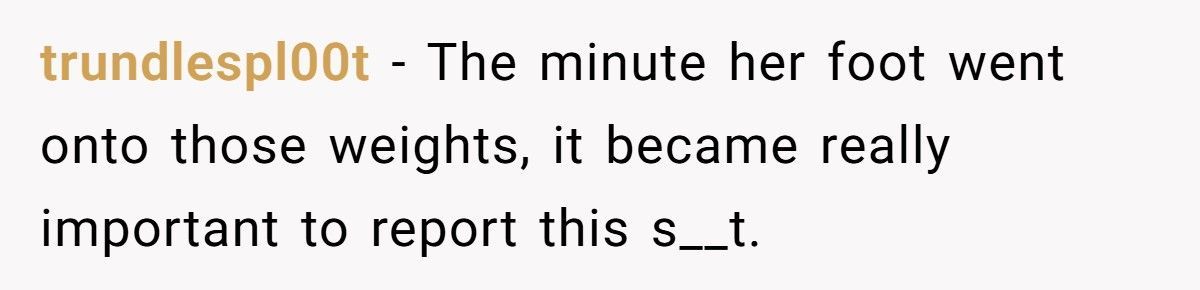 Guy Says He’s Not Interested, Woman At The Gym Keeps Showing Up In His Workout Routine