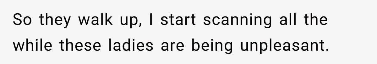 Customer Tried Paying With Fake Cash, Got Arrested Right After Telling The Cashier How To Do His Job