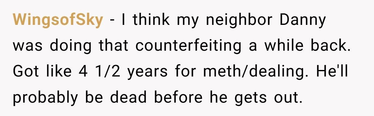 Customer Tried Paying With Fake Cash, Got Arrested Right After Telling The Cashier How To Do His Job