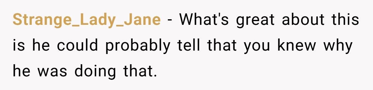 No Phones Allowed At Work? This Hotel Clerk’s Malicious Compliance Deserves An Award