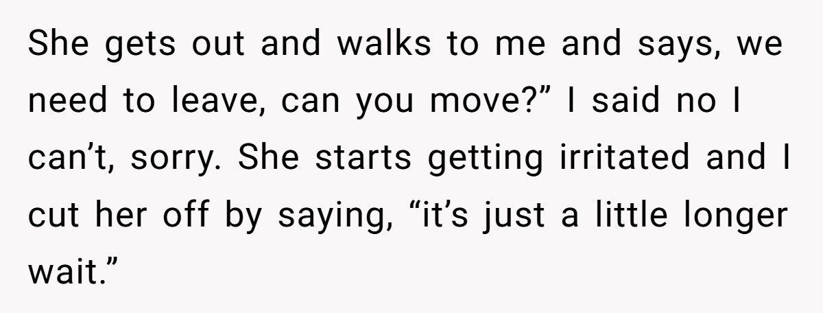 Man Refuses To Move After Woman Fills 10-Item Lane, She’s Furious After Waiting Eight Minutes