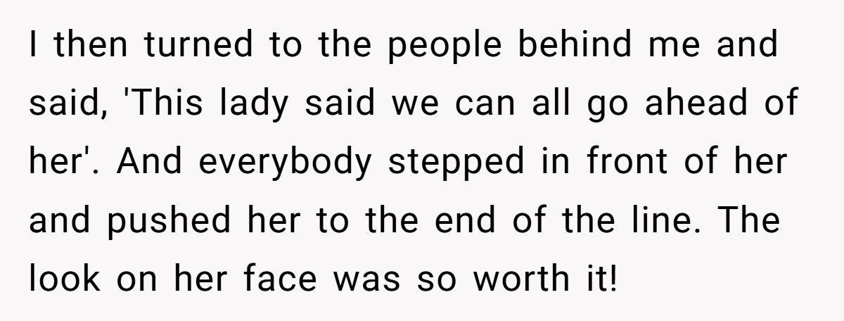 Man Refuses To Move After Woman Fills 10-Item Lane, She’s Furious After Waiting Eight Minutes