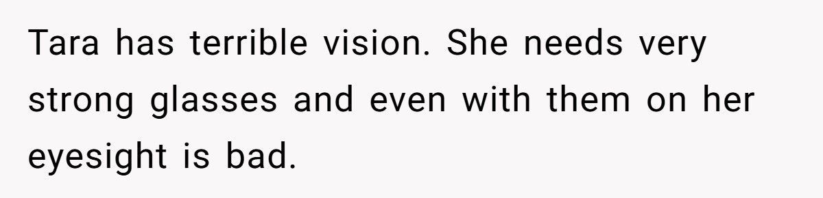 Bride Demands Bridesmaid Take Off Glasses So She ‘Doesn’t Ruin The Photos’, Internet Loses It