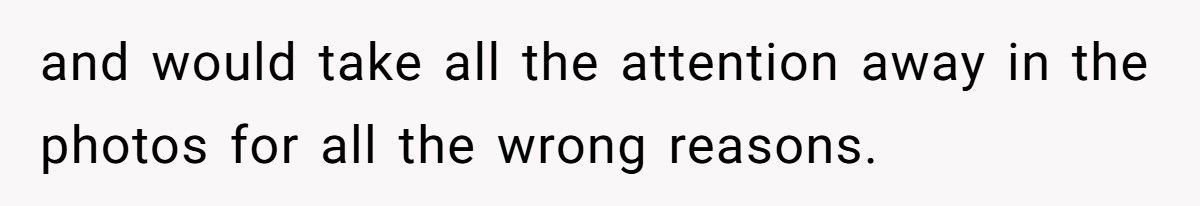 Bride Demands Bridesmaid Take Off Glasses So She ‘Doesn’t Ruin The Photos’, Internet Loses It