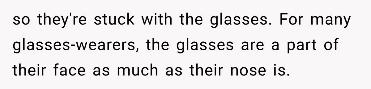 Bride Demands Bridesmaid Take Off Glasses So She ‘Doesn’t Ruin The Photos’, Internet Loses It