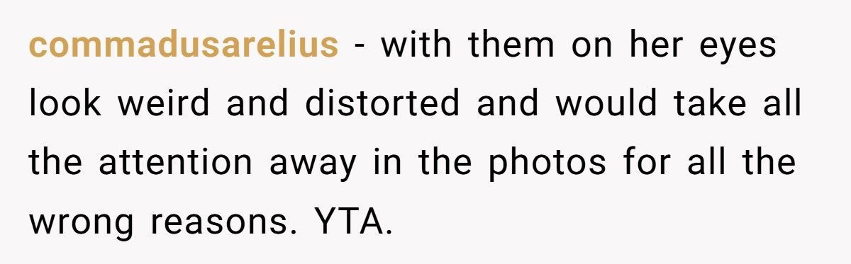 Bride Demands Bridesmaid Take Off Glasses So She ‘Doesn’t Ruin The Photos’, Internet Loses It