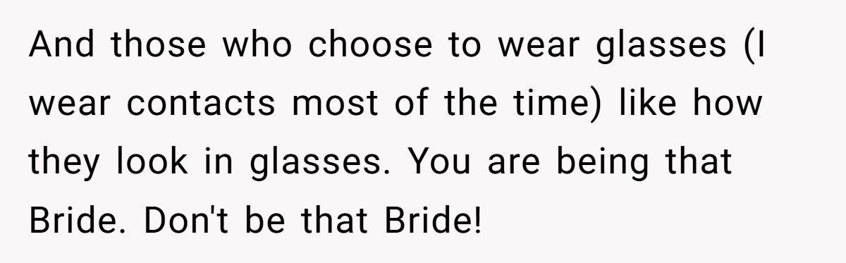 Bride Demands Bridesmaid Take Off Glasses So She ‘Doesn’t Ruin The Photos’, Internet Loses It