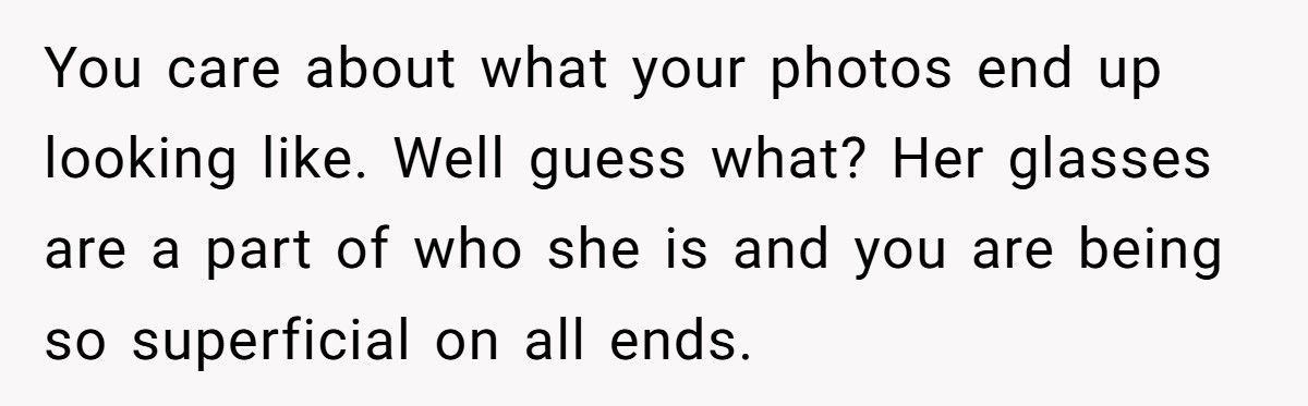 Bride Demands Bridesmaid Take Off Glasses So She ‘Doesn’t Ruin The Photos’, Internet Loses It