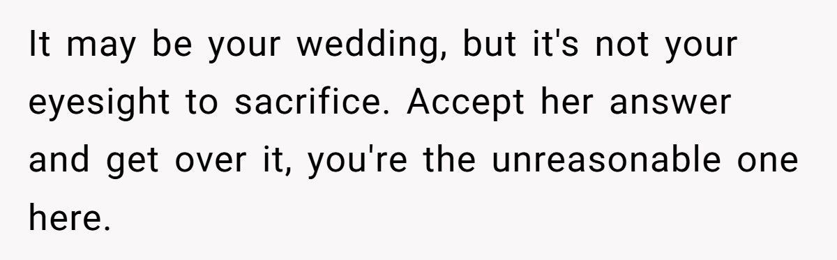 Bride Demands Bridesmaid Take Off Glasses So She ‘Doesn’t Ruin The Photos’, Internet Loses It