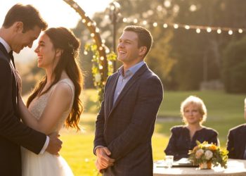 Man Pays For His Brother’s Entire Wedding, Just To Keep Their Toxic Family Out Of It Man Pays For His Brother’s Entire Wedding, Just To Keep Their Toxic Family Out Of It