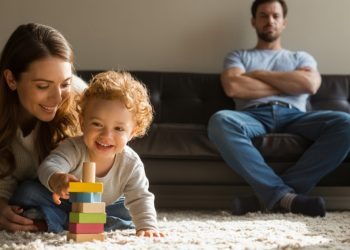 Wife Takes In Niece While Sister Has Surgery, Husband Threatens Divorce Over “Having A Kid In The House”