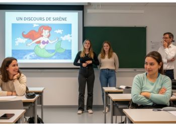 This Student Got Perfect Revenge on Lazy Classmates by Simply Letting Them Present This Student Got Perfect Revenge on Lazy Classmates by Simply Letting Them Present