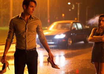 Woman Pretended To Forget Her Jacket For Months, So Boyfriend Finally Let Her Freeze Woman Pretended To Forget Her Jacket For Months, So Boyfriend Finally Let Her Freeze