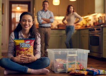 Woman Buys Her Own Snacks But Mom Keeps Letting The Cousins Eat Them, So Dad Gets Her A Locked Snack Bin Woman Buys Her Own Snacks But Mom Keeps Letting The Cousins Eat Them, So Dad Gets Her A Locked Snack Bin