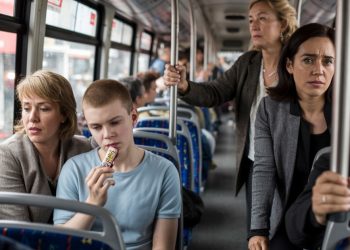 Mother Gets Called Entitled Witch For Not Giving Up Bus Seat To Elderly Woman, But Her Reason Leaves Everyone Speechless Mother Gets Called Entitled Witch For Not Giving Up Bus Seat To Elderly Woman, But Her Reason Leaves Everyone Speechless