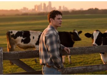 Man Chooses Family Farm Over Girlfriend - Then Gets Dumped at a Bar in Front of Friends Man Chooses Family Farm Over Girlfriend – Then Gets Dumped at a Bar in Front of Friends