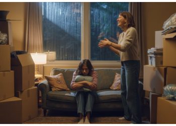 Mom Laughs When Teen Daughter Says She Has PTSD After Flood – Then Wonders Why the Girl Won’t Speak to Her Again