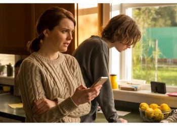 Ex Promised to Pay $700 for Teen’s ‘Destroyed’ Shoes – Then Dumped the Bill on His Ex-Wife