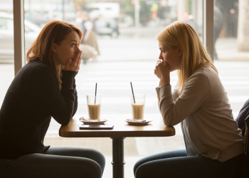 Woman Keeps Her Friend’s Secret That He’s Gay, But Her Best Friend Was The One He Dated Woman Keeps Her Friend’s Secret That He’s Gay, But Her Best Friend Was The One He Dated